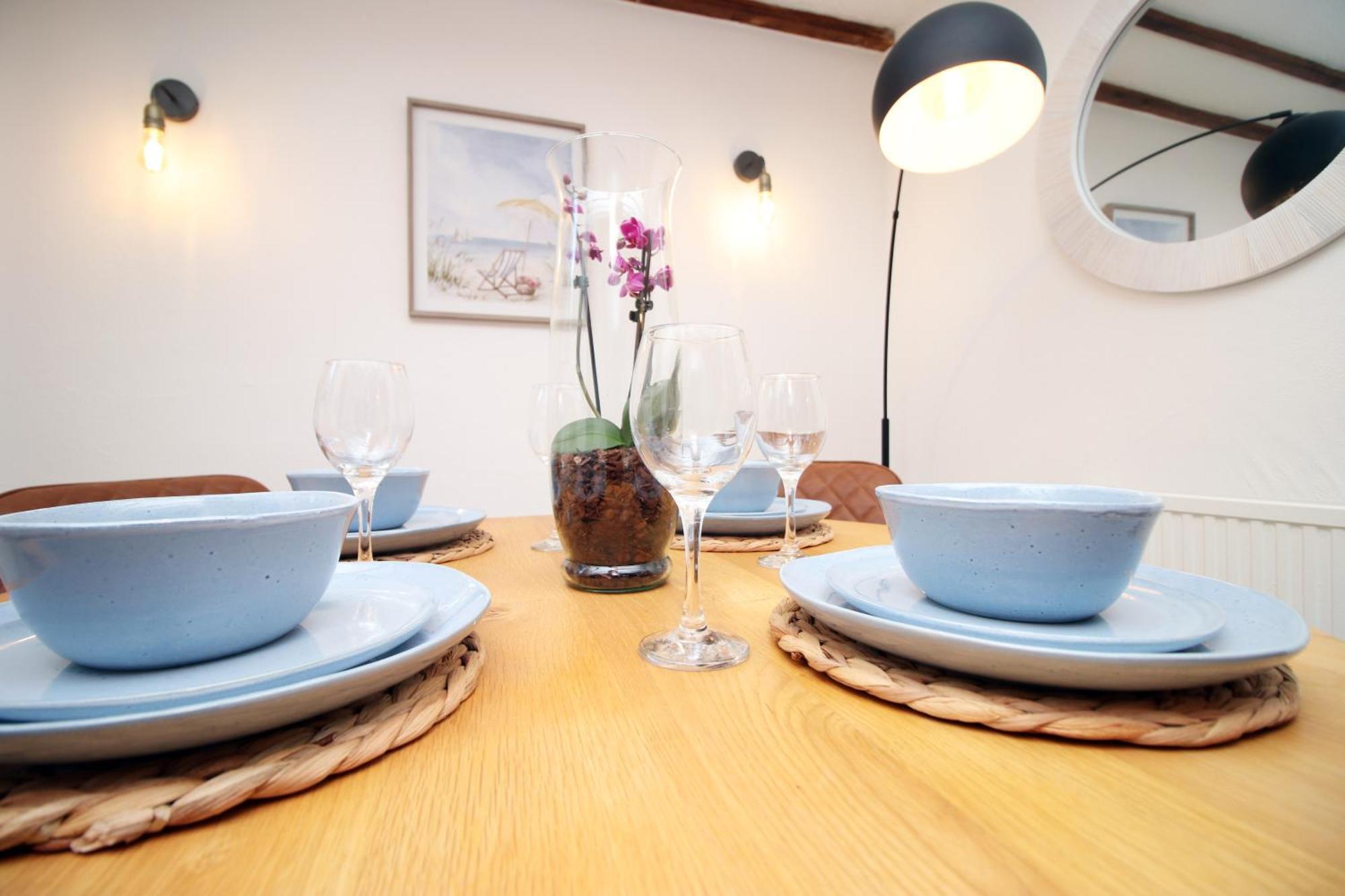 Little Gem In The Mumbles! Fishermans Cottage With Log Burner, Dog Friendly And Welcome Breakfast Hamper! Exterior photo